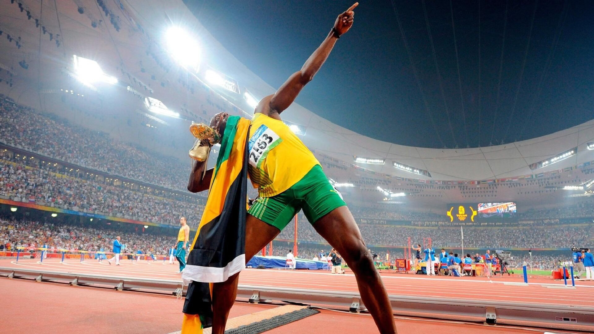 恩多比·恩乔的无可挑剔的踢球技术使南非队成为世界强队，恩多简历