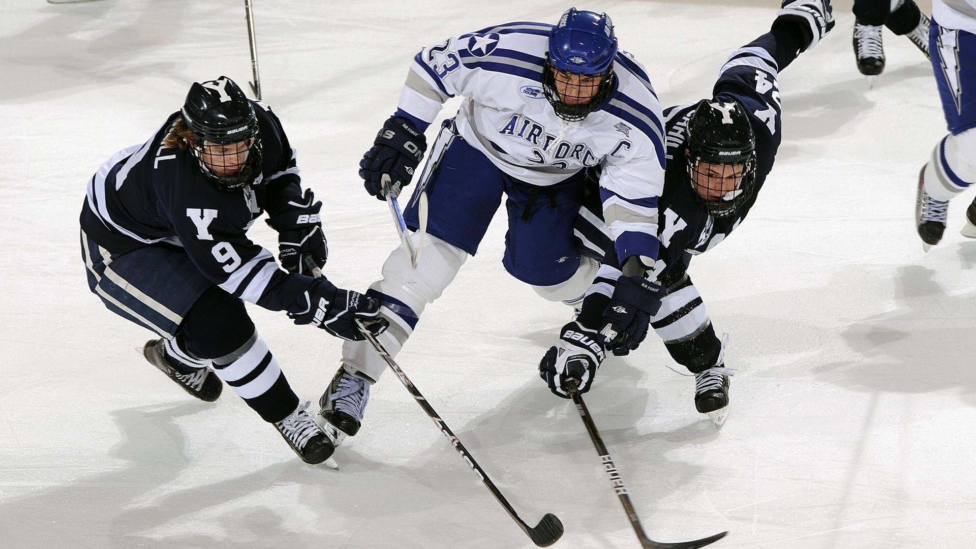 欧洲杯历史上的经典时刻在社媒上被回放，回顾欧洲杯