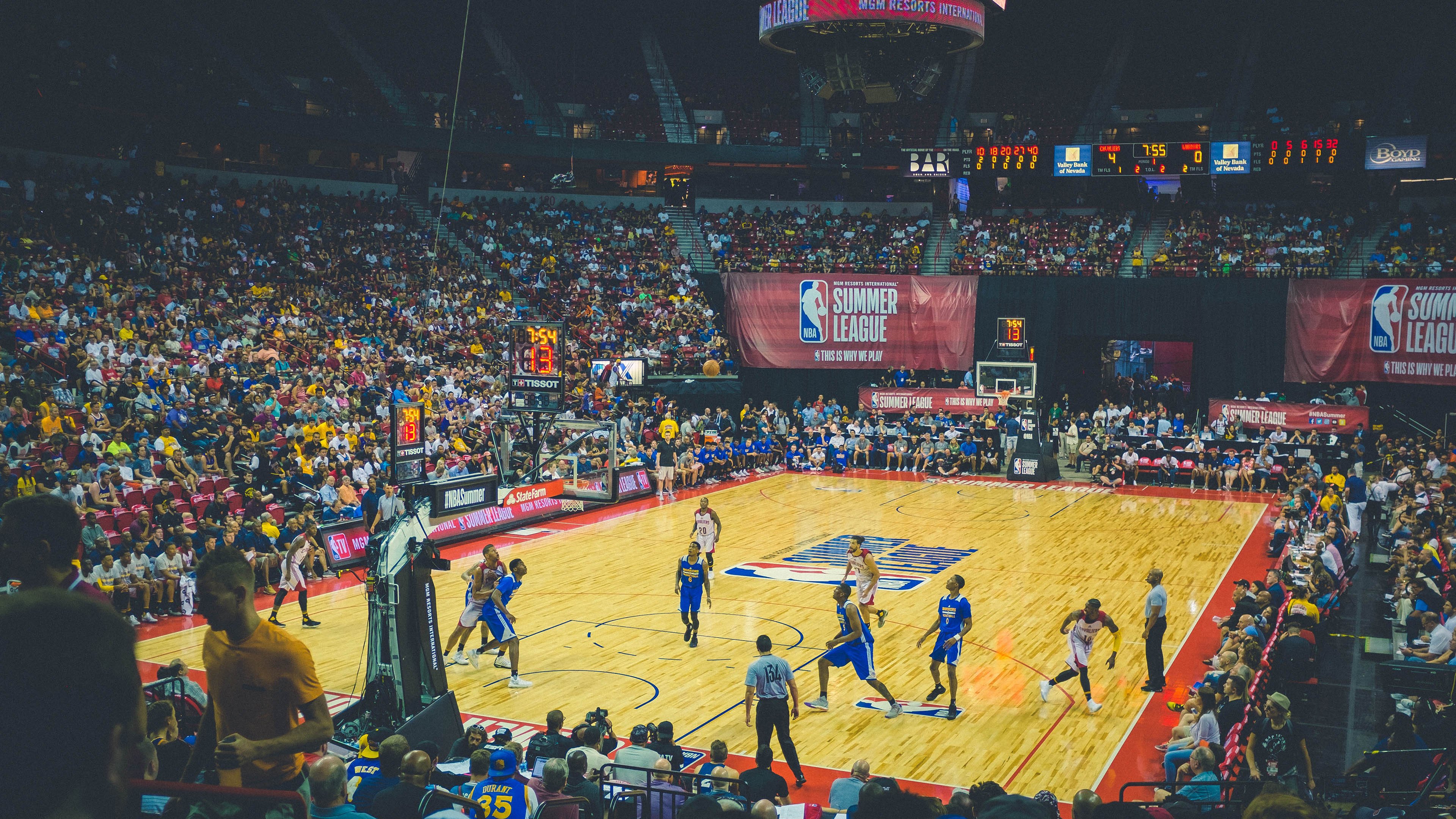 足球行业数字经济快速发展，各类创新项目不断涌现，足球产业发展